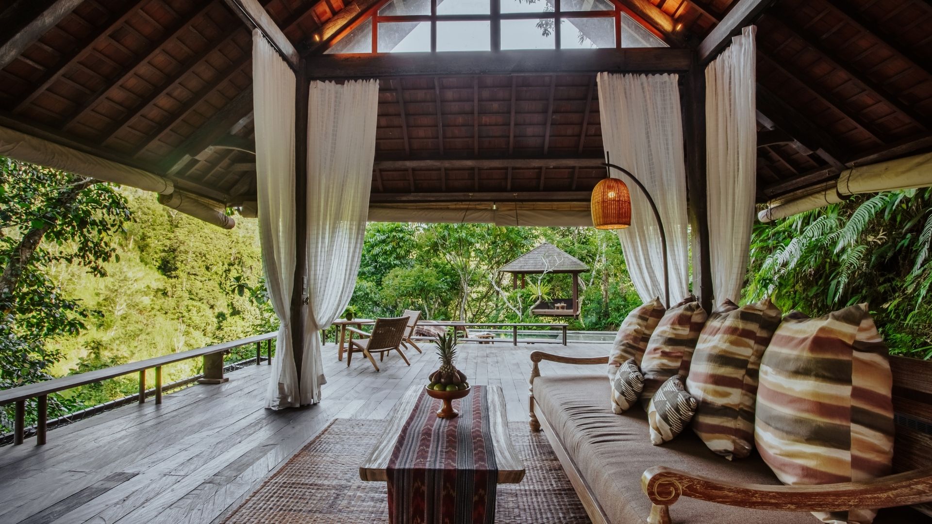 BTE-Accommodation-Above the Waterfall-6.jpg